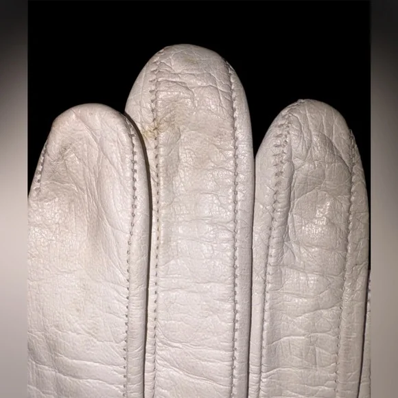 Vintage Ivory French Kidskins w 100% silk lining - Picture 4 of 5